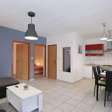 Holiday Home Lucija スベティ・フィリップ・イ・ヤコブ エクステリア 写真
